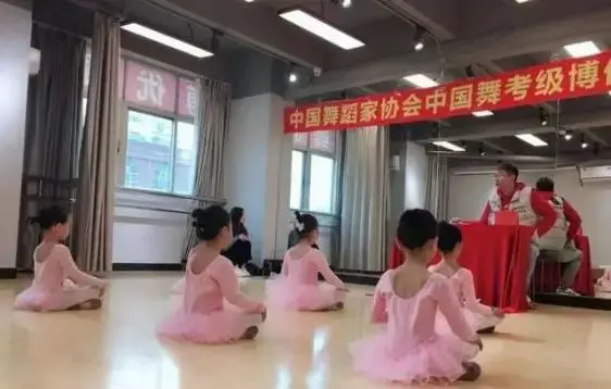 制定篮球交流计划以促进个人技能发展的方法_0